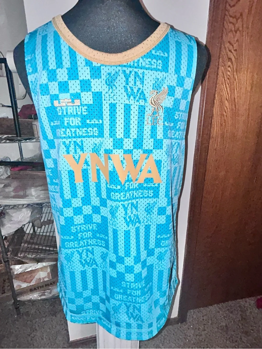 Nike Liverpool x LeBron Reversible Basketball Soccer Jersey Kids L FQ4128-305